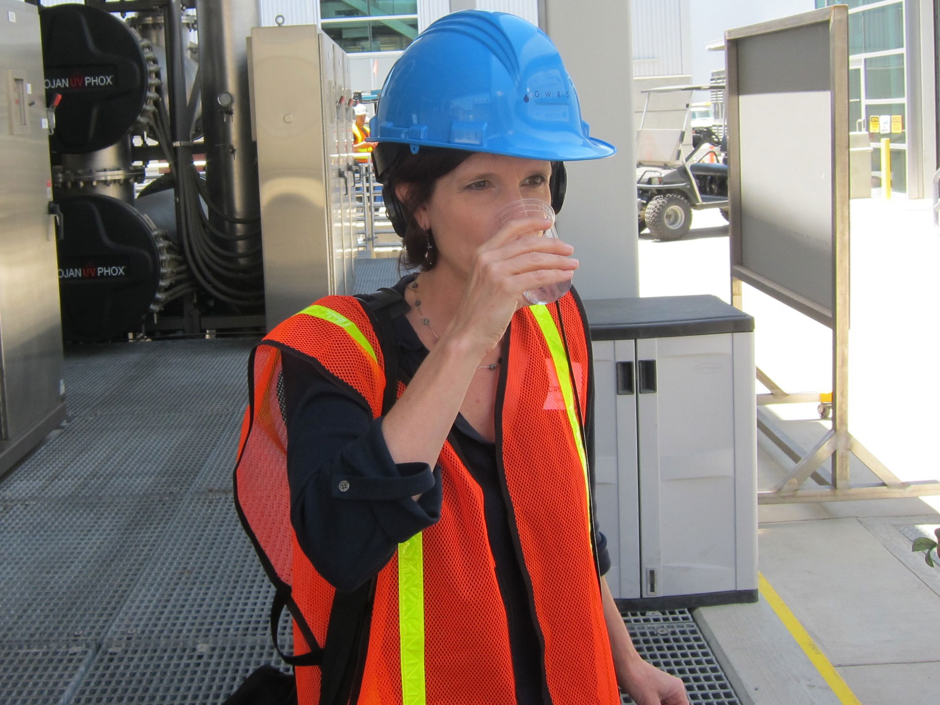 0625-Amy -drinks -treated -wastewater -P