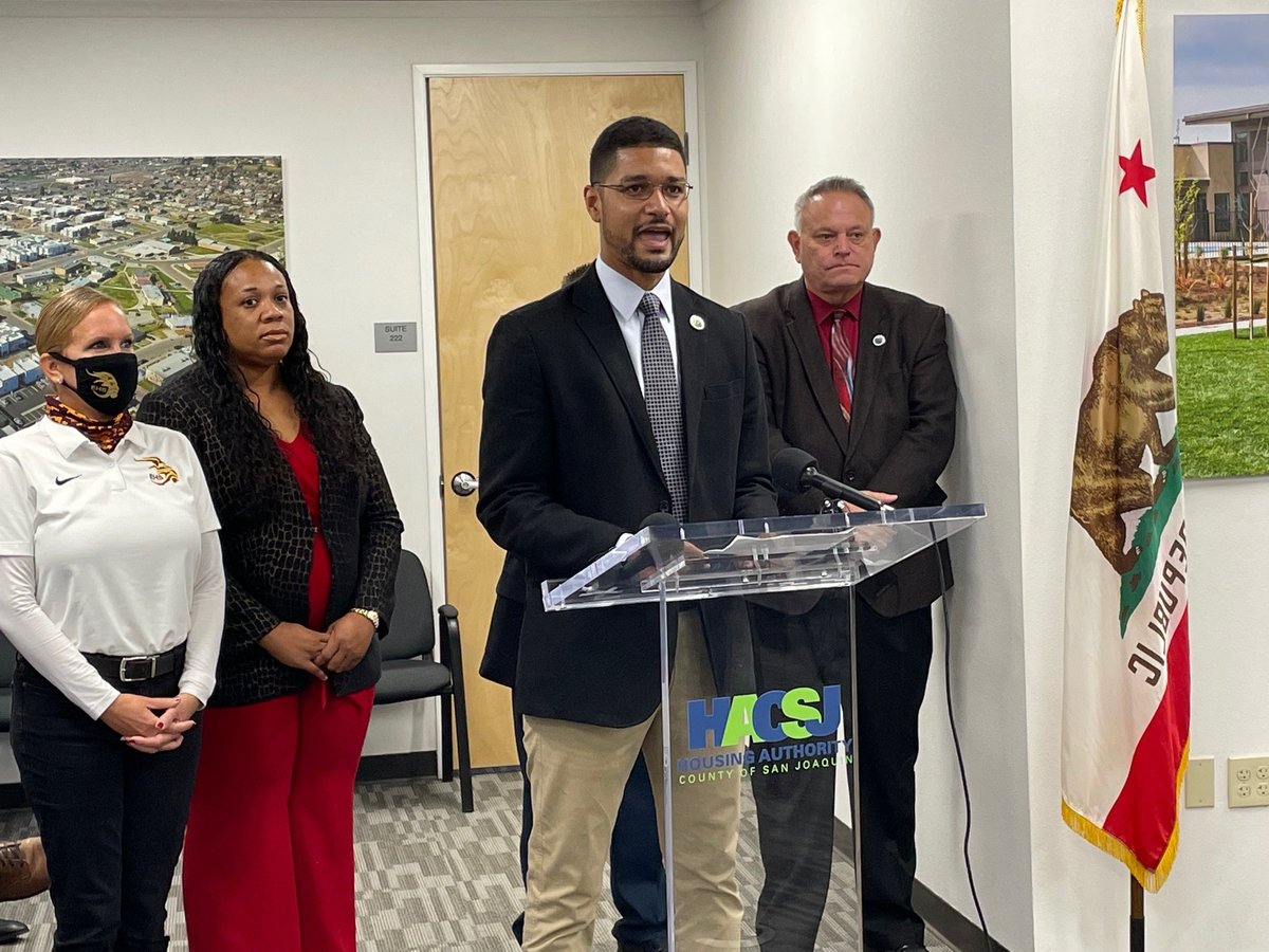 Stocton Mayor Kevin Lincoln announcing landlord initiatives to help low-income families find rentals in San Joaquin Co.