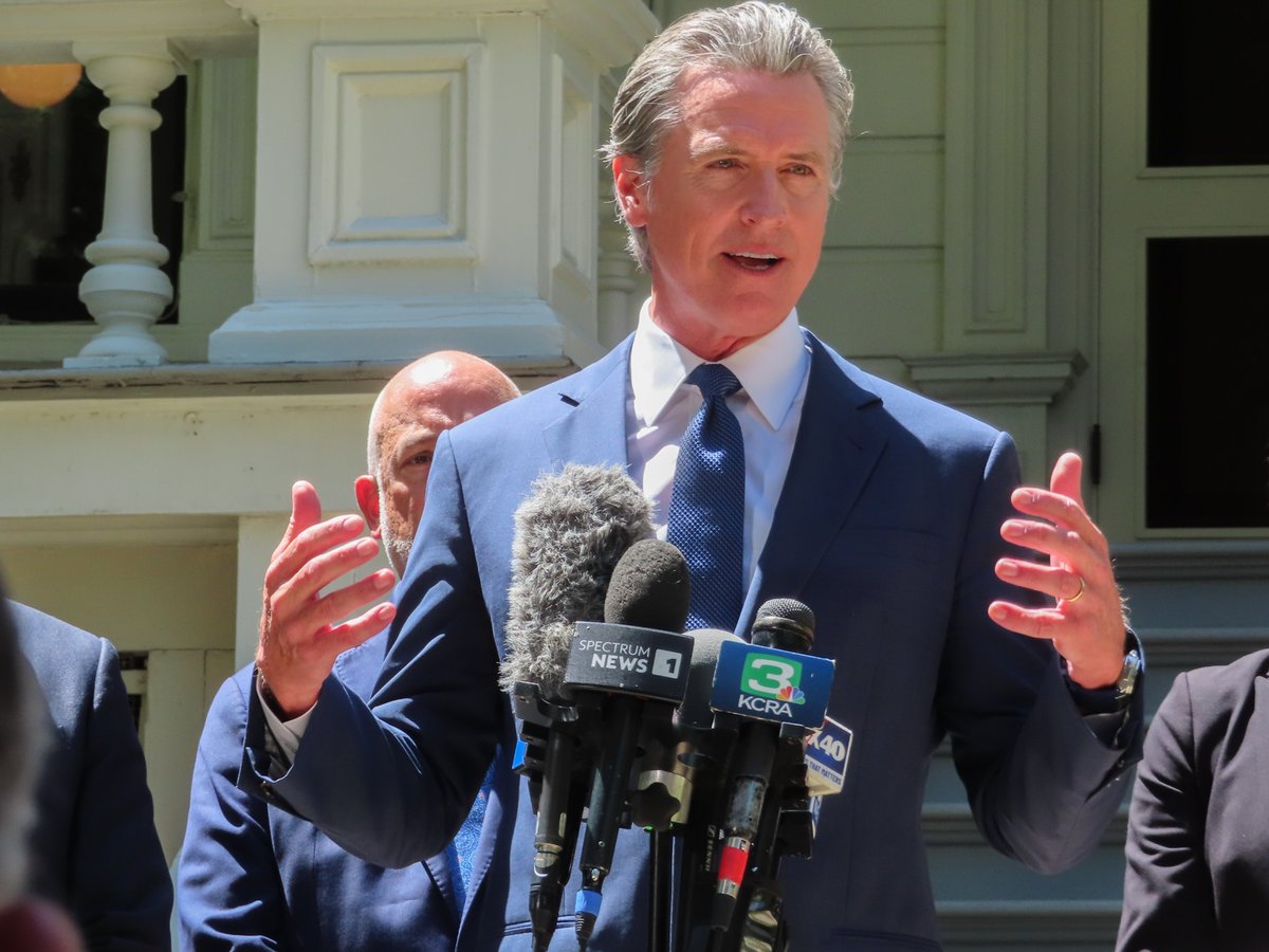 El gobernador de California, Gavin Newsom, habla durante una conferencia de prensa el viernes 25 de julio de 2025 en la Mansión del Gobernador en Sacramento.