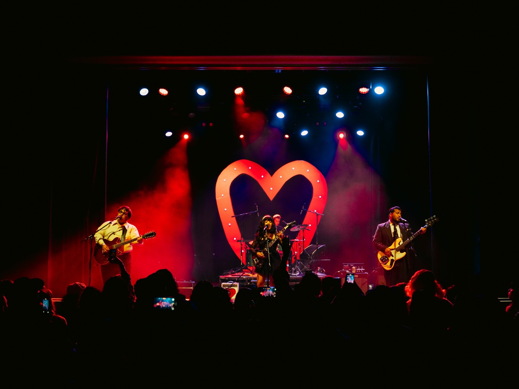 The McCharmlys light up the stage with their signature blend of doo-wop, surf and ’60s rock ’n’ soul — like a prom night scene straight out of a David Lynch dream.