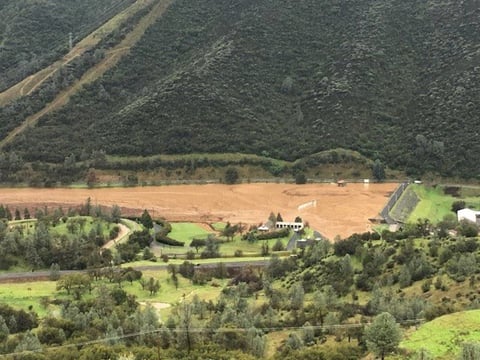 Operators of the Moccasin Creek Dam issued an "imminent failure" warning Thursday.
