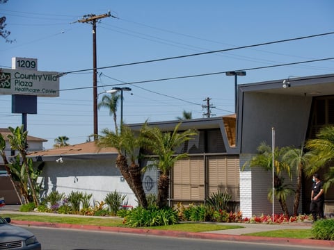 The state has left the operation of Country Villa Plaza and 17 other nursing homes in licensing limbo for more than five years.