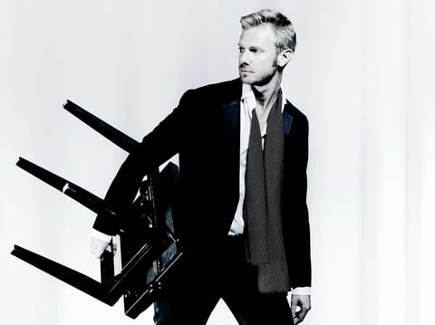 American pianist Andrew von Oeyen is taking stages by storm.