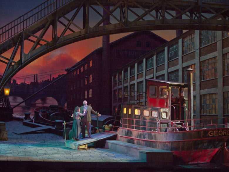 A scene from Puccini's 'Il Tabaro,' part of the composer's 'Il Trittico.' | Photo: Ken Howard / Met Opera