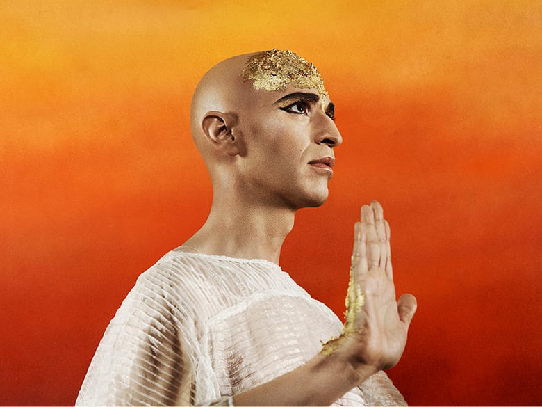 Anthony Roth Costanzo in the title role of "Akhnaten" | Photo: Paola Kudacki/Met Opera
