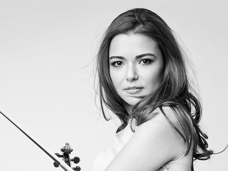 Violinist Karen Gomyo | photo: Gabrielle Revere