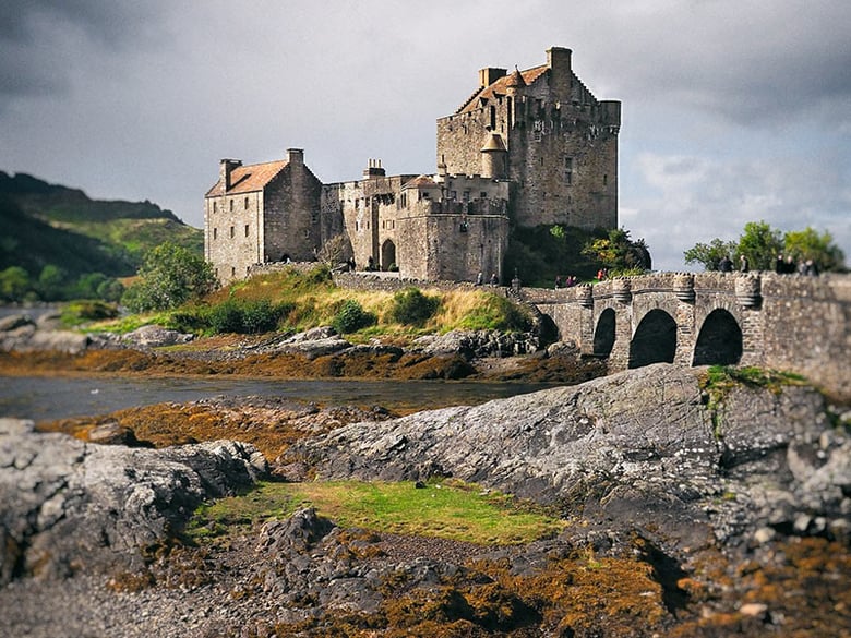 Eileen Donan Castle in Scotland | Photo by Nicholas Beel on Unsplash