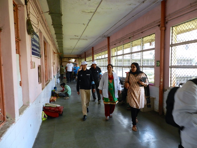 December 2014, Kings majority owner Vivek Ranadive tours a nutrition center in India.
