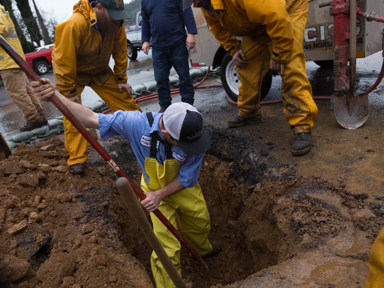 They can smell it, but utility district workers in Mariposa struggle to find a breached sewer line that is taking on unwanted water into its system.