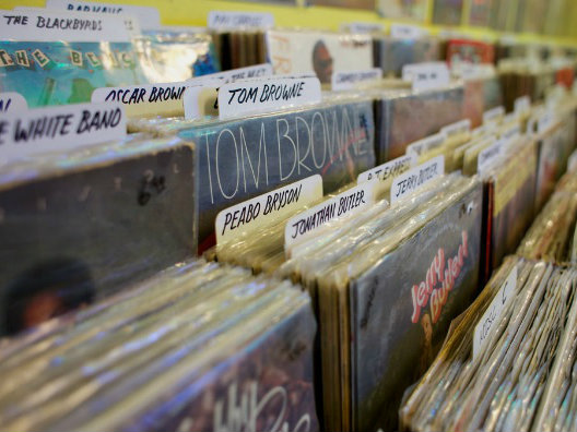 Dimple Records is benefiting from the vinyl resurgence. The Sacramento-based chain is opening a store that will sell both vinyl records and books at the former Avid Reader spot on Broadway.  