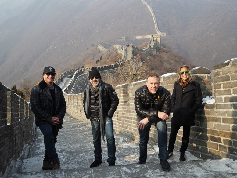 Metallica is set to headline a wildfire relief concert in San Francisco next month. The concert will take place at AT&T Park on November 9th. 