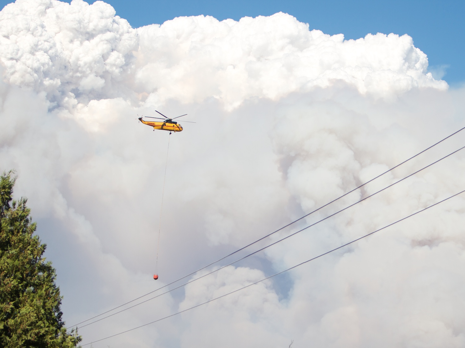0917 King Fire helcopter on smoke primary