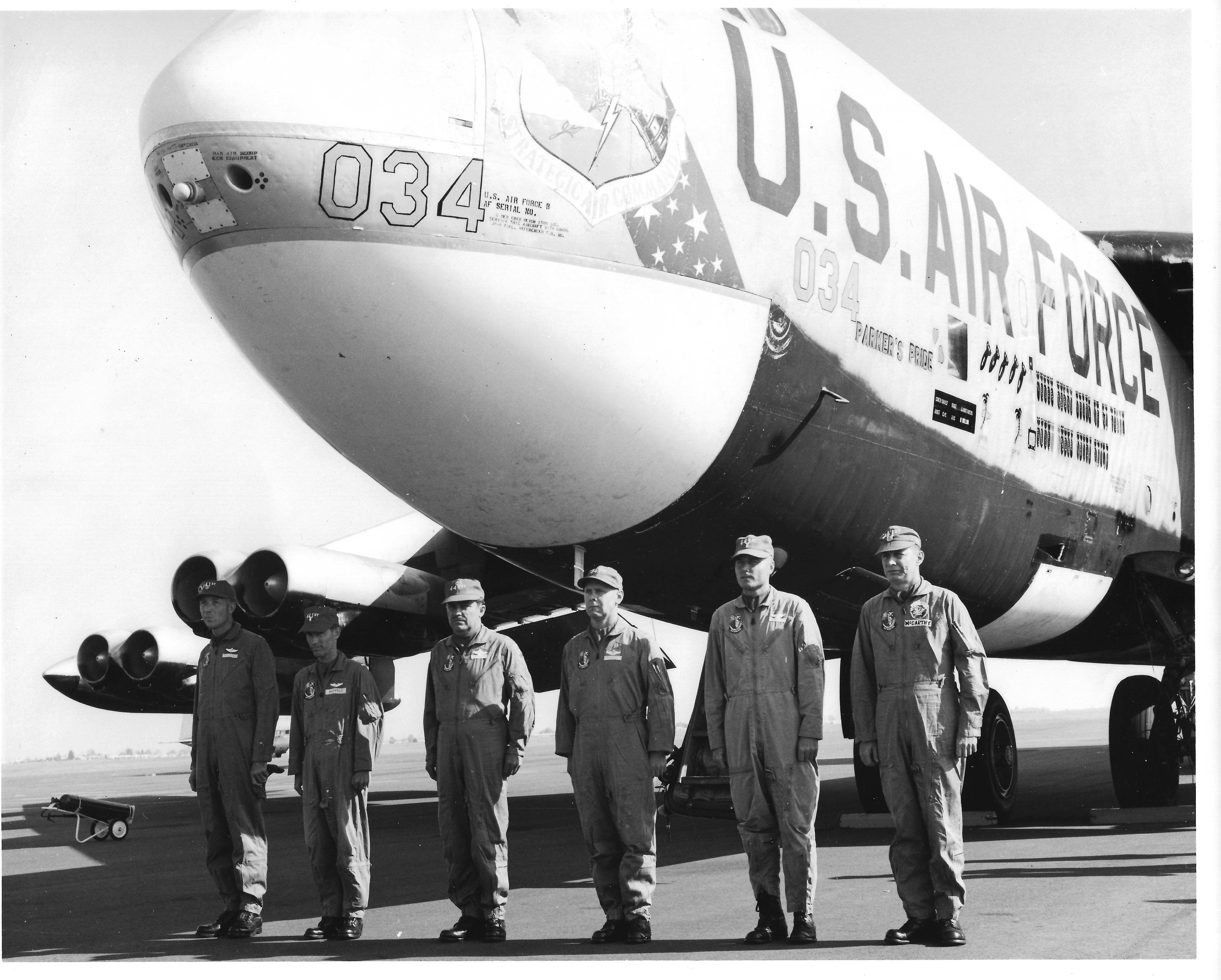 7.B-52.Crew .Parker 's .Pride